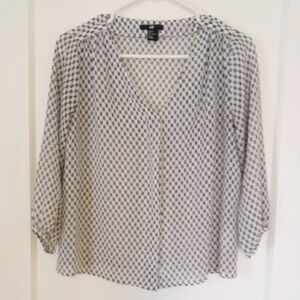 H&M Relaxed White and Black 3/4 Sleeve Blouse